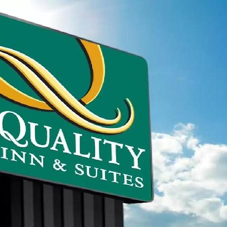 Quality Inn & Suites Pinedale Exterior photo